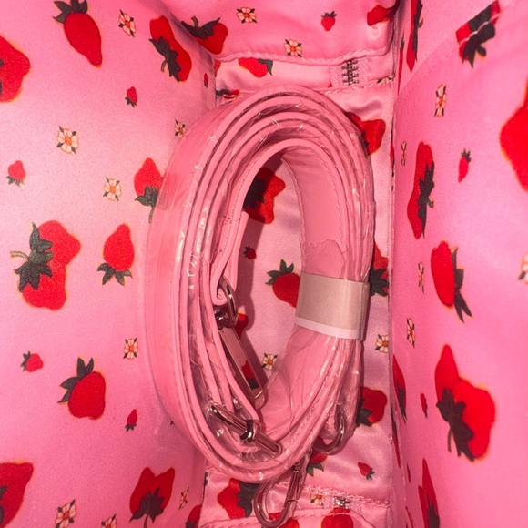 Dolls Kill x Strawberry Shortcake Lunchbox Purse - Picture 9 of 13